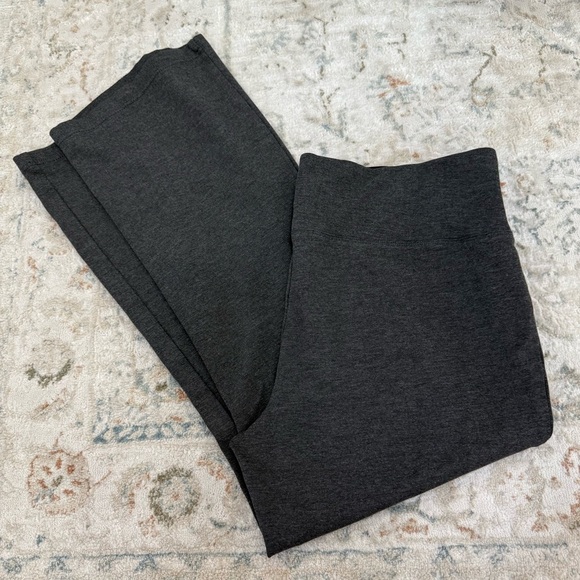 NWOT Style & Co Dark Gray Comfortable and Stylish Flared Pants Size XL - Picture 9 of 9